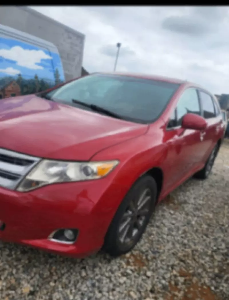Toyota Venza   - 2012