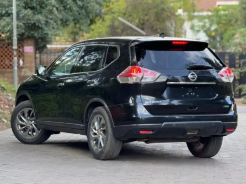 Nissan X-Trail   - 2016