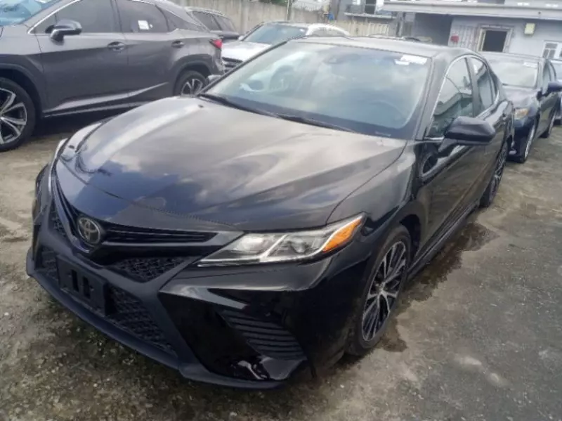 Toyota Camry   - 2019