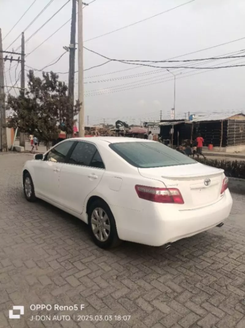 Toyota Camry   - 2008