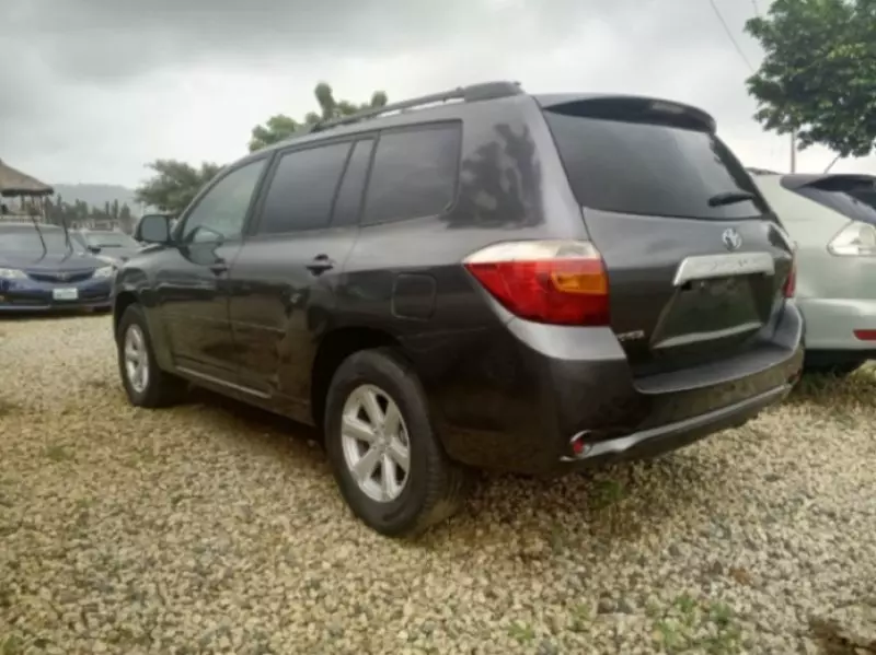 Toyota Highlander   - 2009