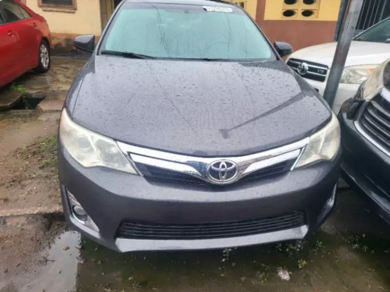 Toyota Camry   - 2014