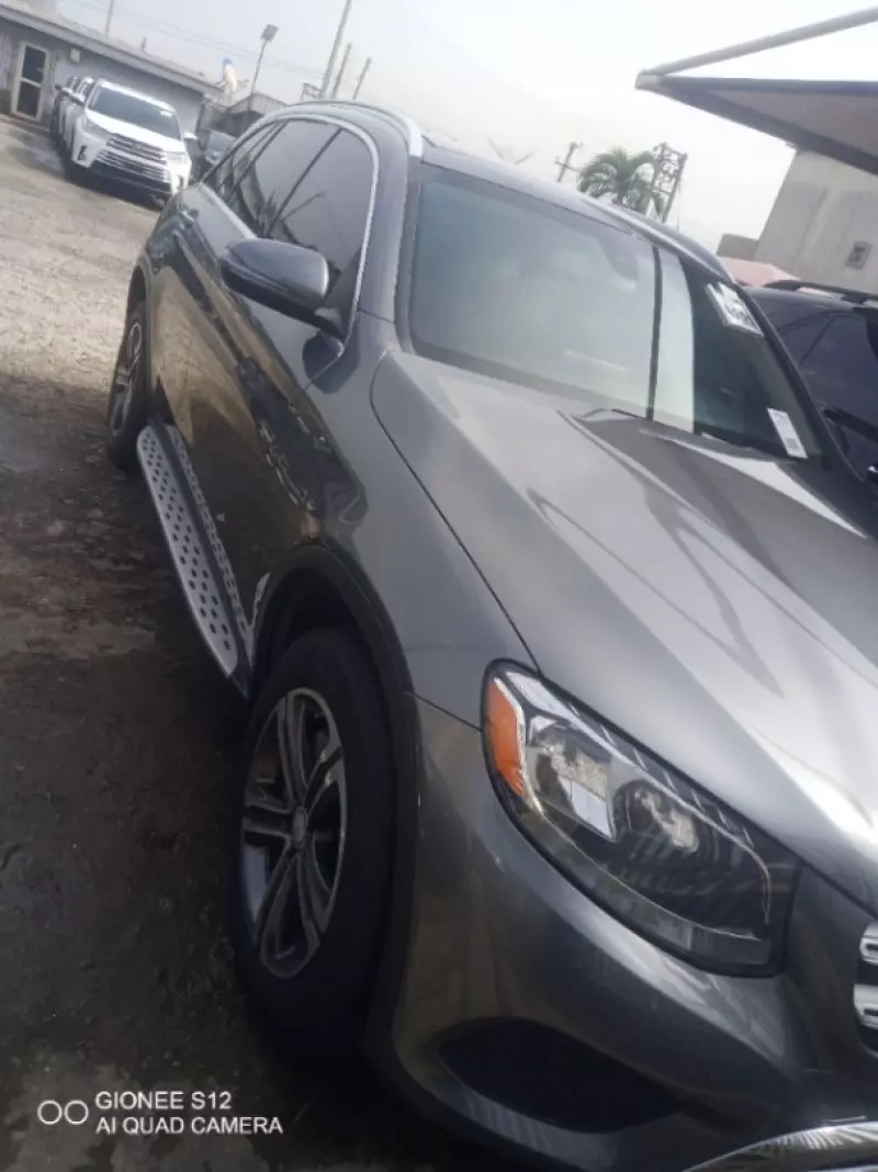 Mercedes-Benz GLC 300   - 2016