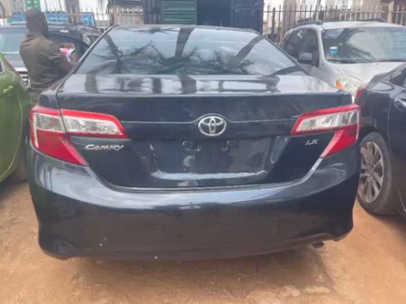 Toyota Camry   - 2014
