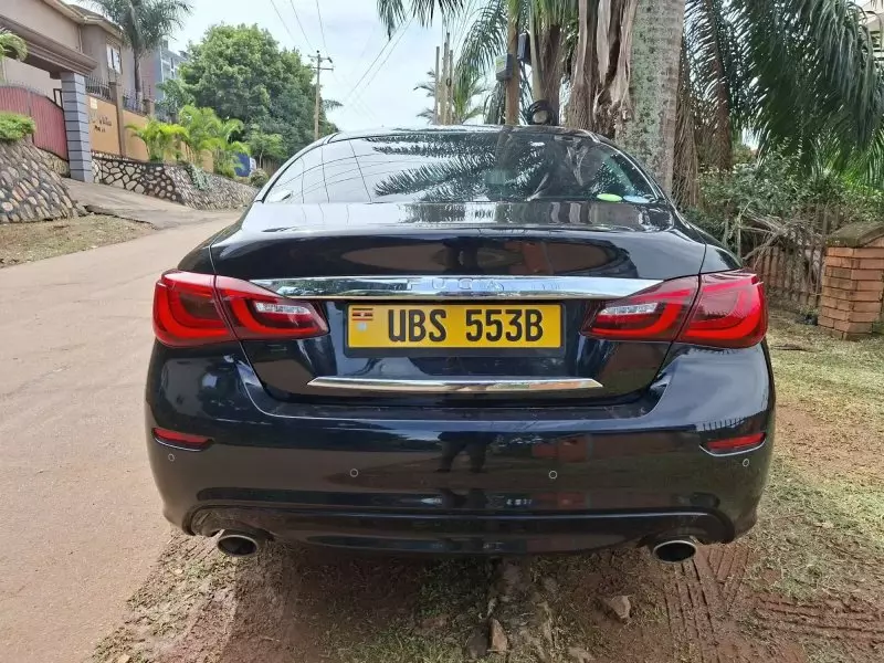 Nissan Fuga Hybrid   - 2015