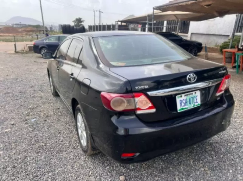 Toyota Corolla   - 2012