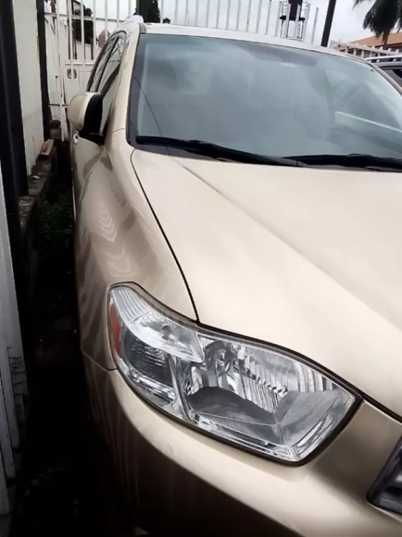 Toyota Highlander   - 2009