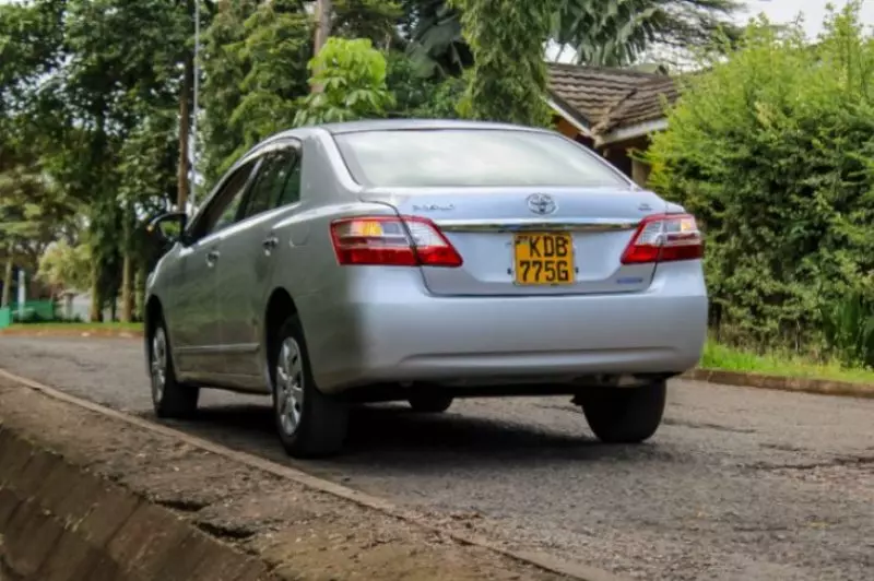 Toyota Premio    - 2014