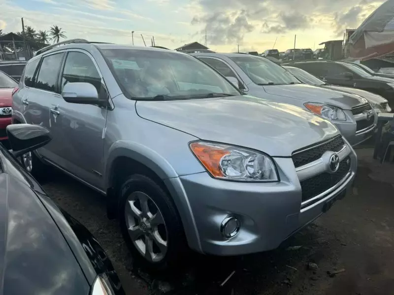 Toyota RAV 4   - 2009