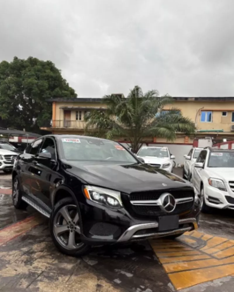 Mercedes-Benz GLC 300   - 2016