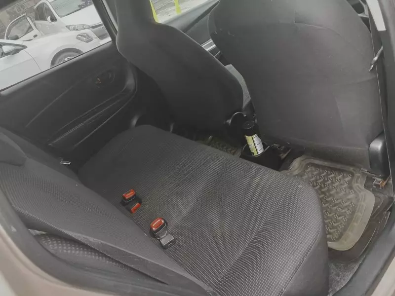 Toyota Vitz   - 2016