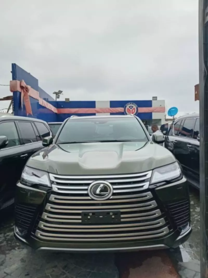 Lexus LX 600   - 2024