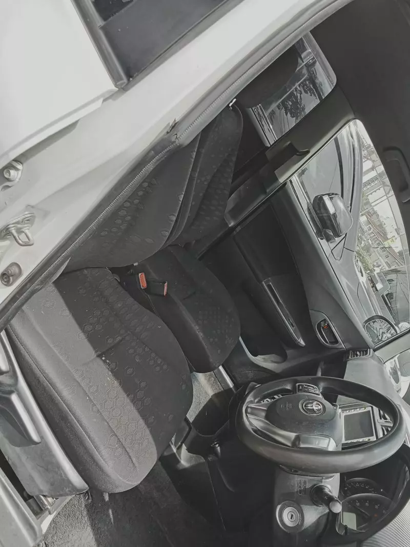 Toyota Ractis   - 2011