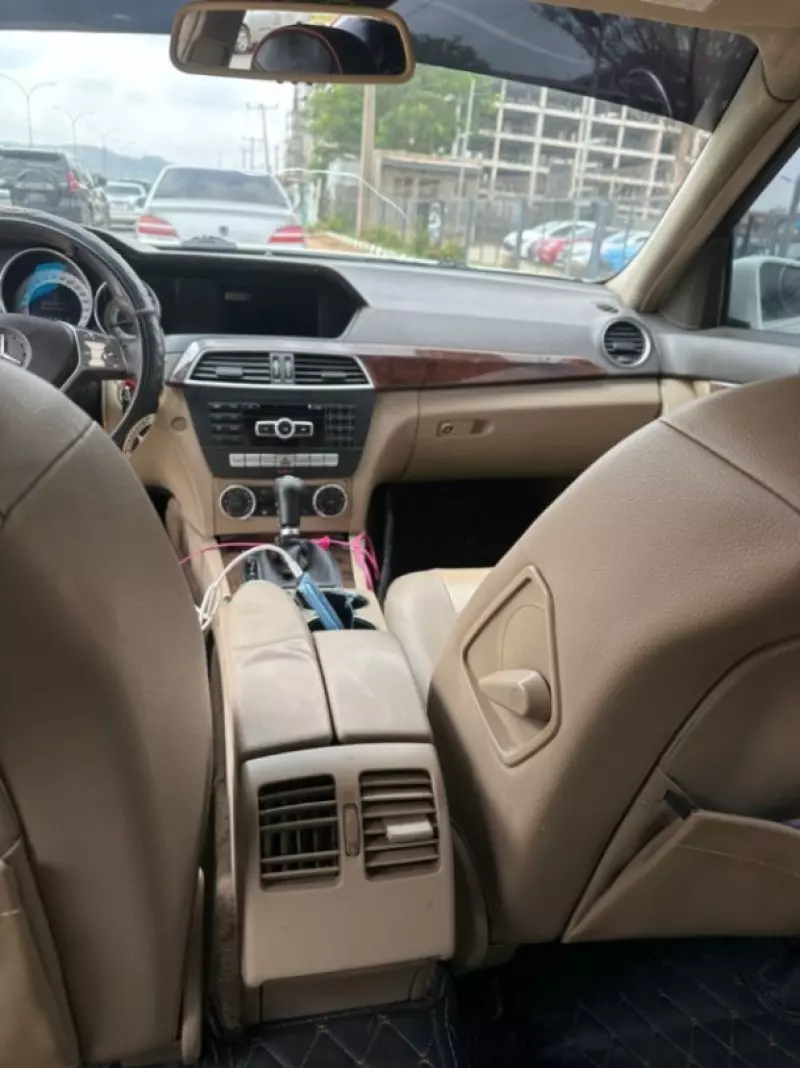 Mercedes-Benz C 350   - 2012