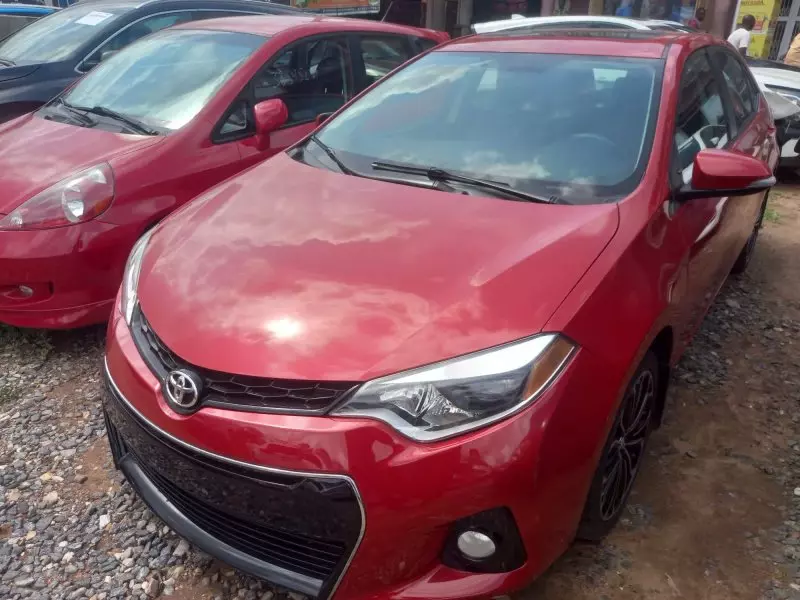 Toyota Corolla   - 2016