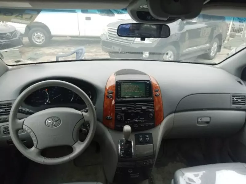 Toyota Sienna   - 2008