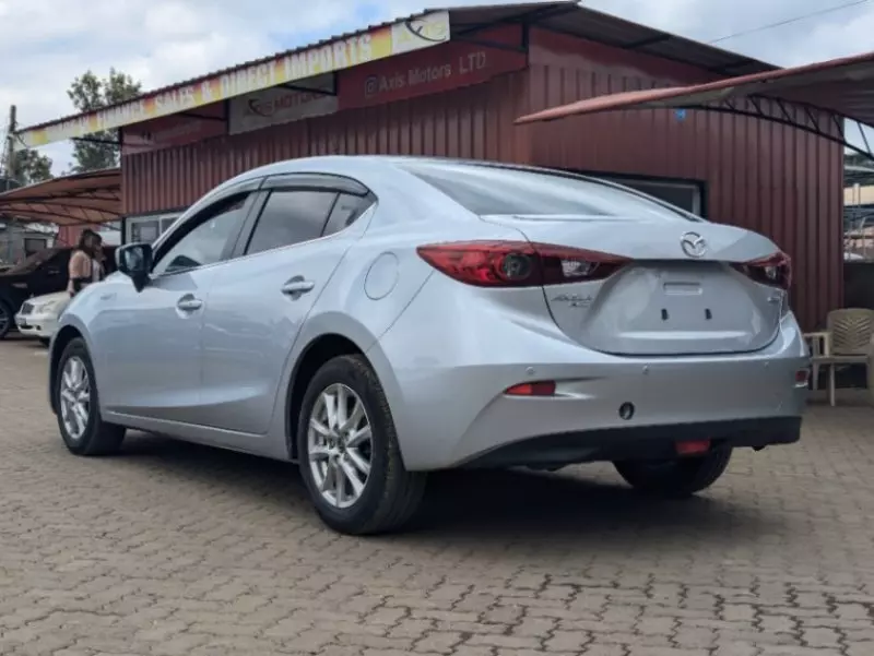 Mazda Axela    - 2018