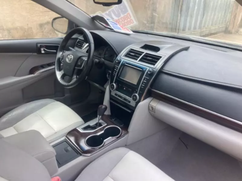 Toyota Camry   - 2012
