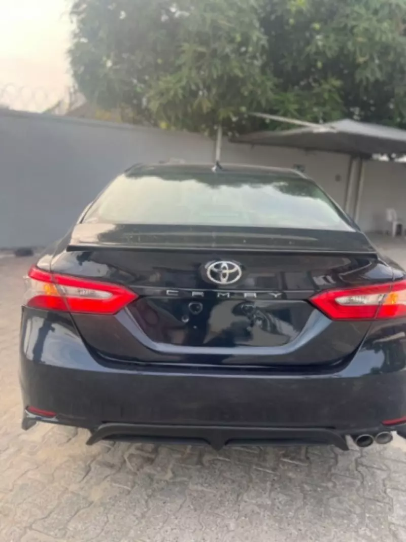 Toyota Camry   - 2019