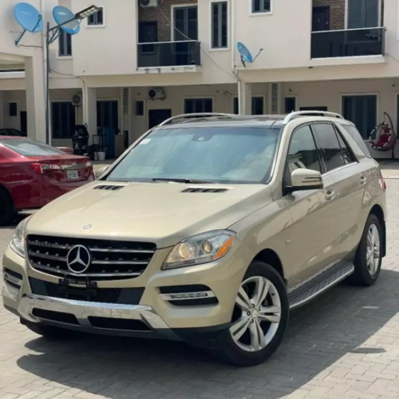 Mercedes-Benz ML 350   - 2012