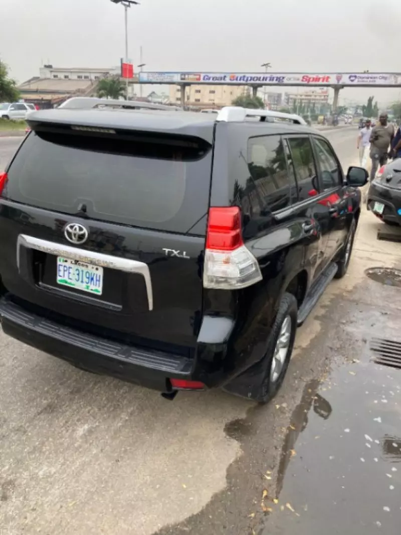 Toyota Landcruiser Prado   - 2012