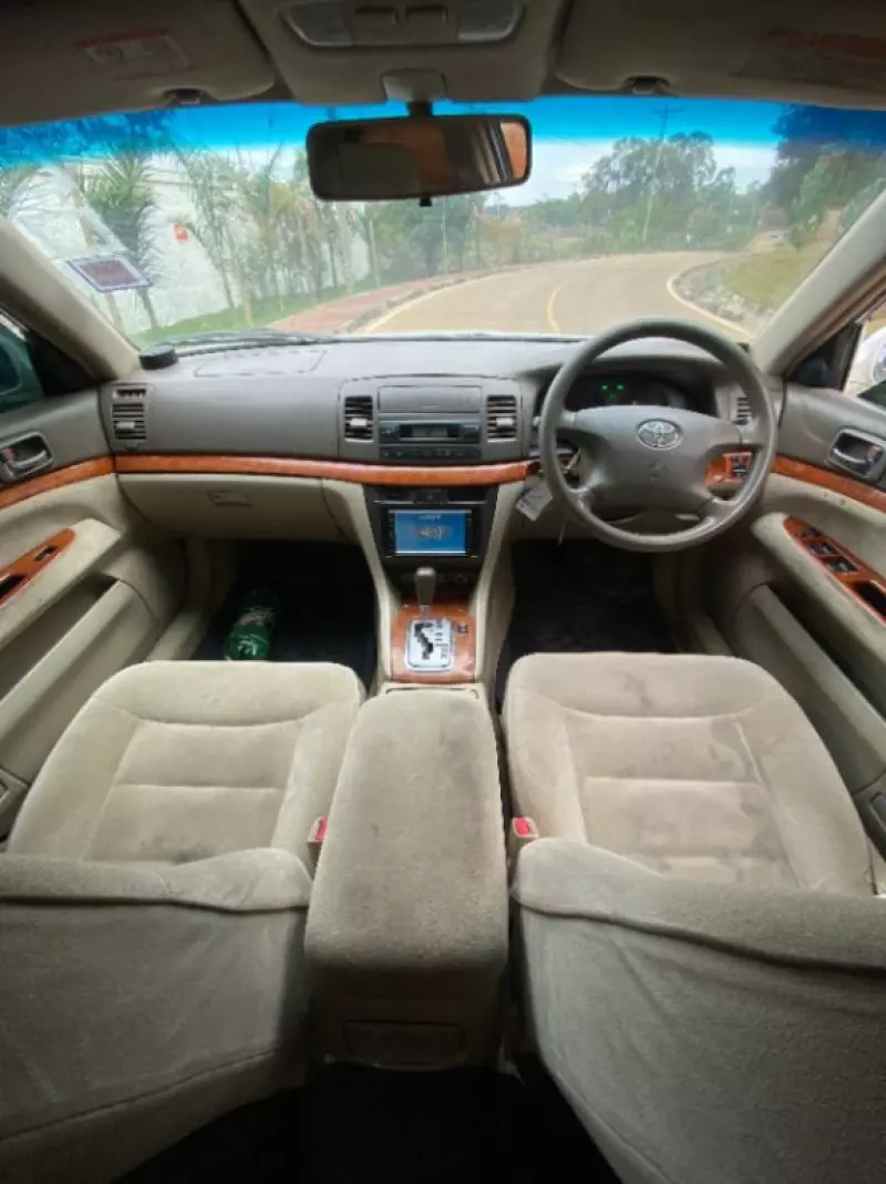 Toyota Mark II   - 2004