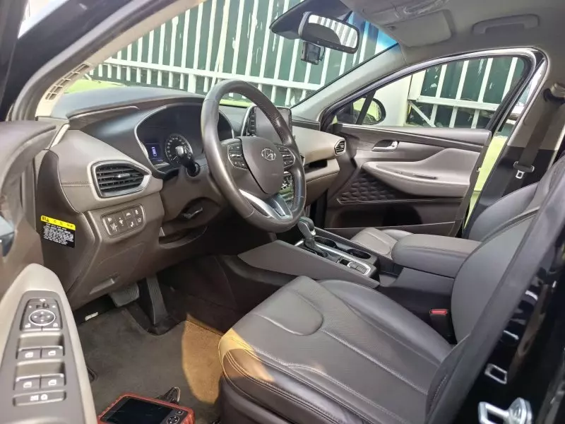 Hyundai Santa FE   - 2020