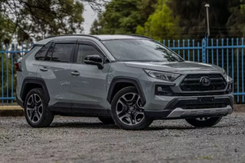 Toyota RAV 4   - 2019
