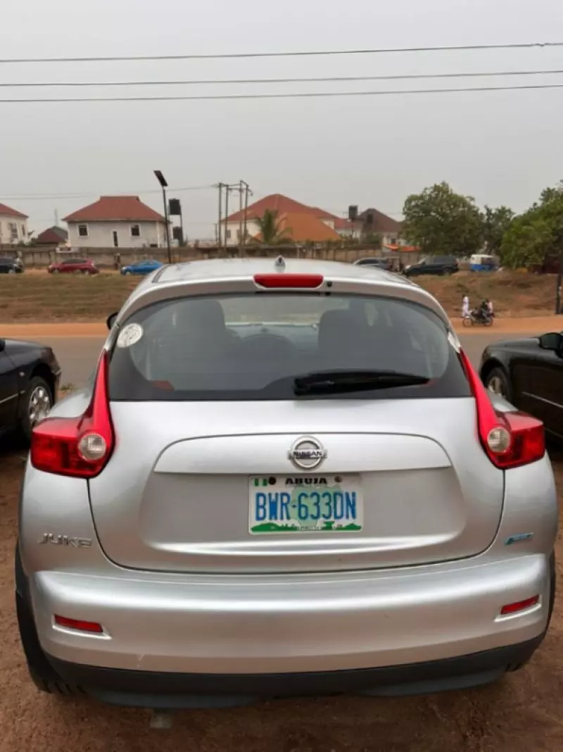 Nissan Juke   - 2012