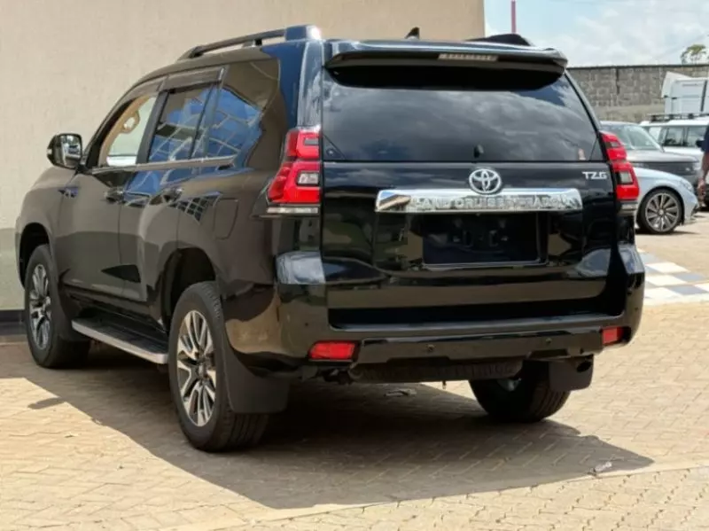 Toyota Landcruiser Prado   - 2021