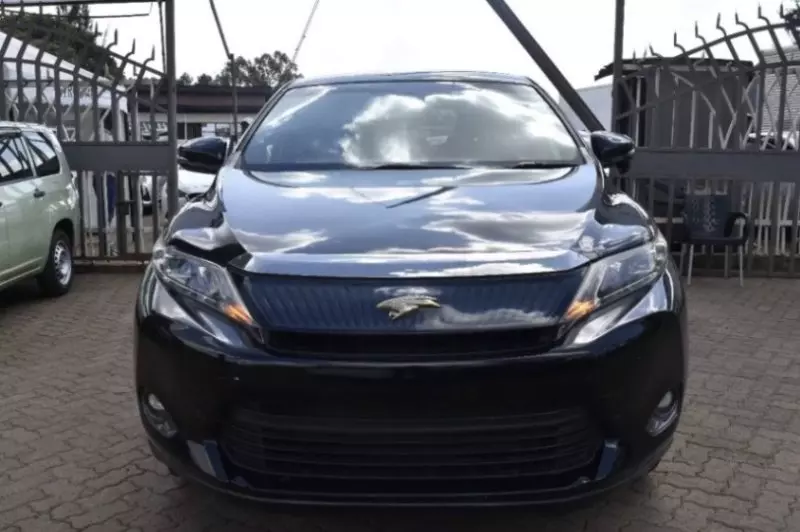 Toyota Harrier   - 2015