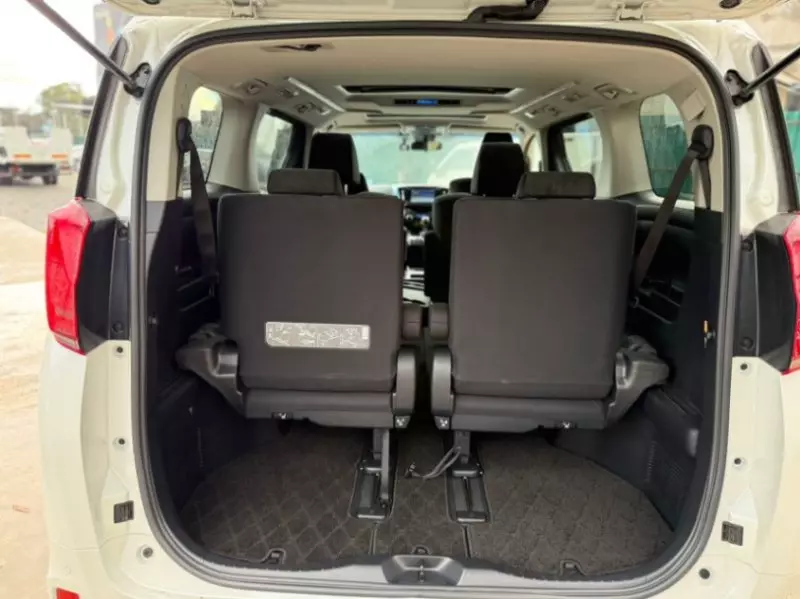 Toyota Alphard   - 2018
