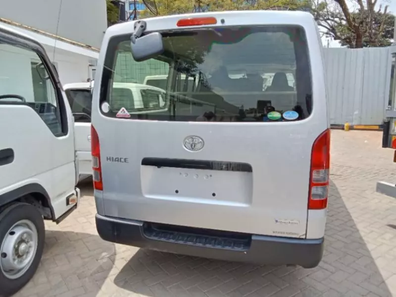 Toyota Hiace   - 2019