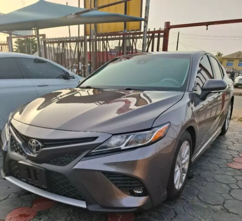 Toyota camry   - 2019