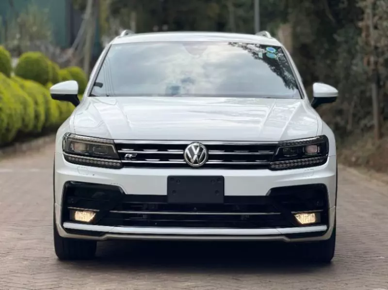 Volkswagen Tiguan   - 2019