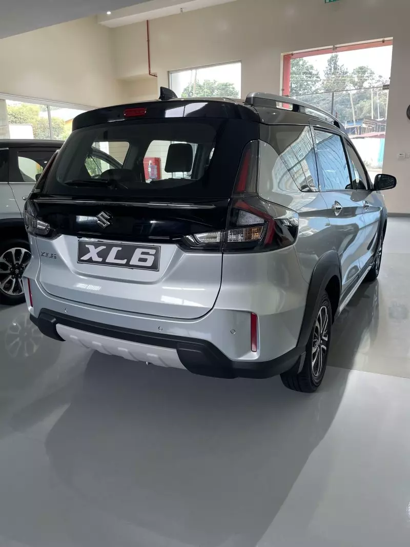 SUZUKI XL-6   - 2024