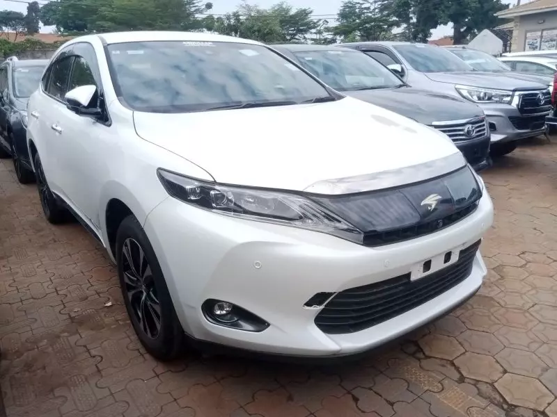 Toyota Harrier   - 2016