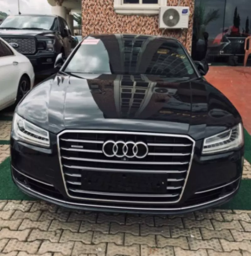 Audi A8   - 2015