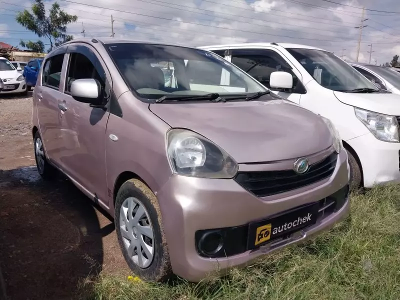 Daihatsu Mira    - 2015