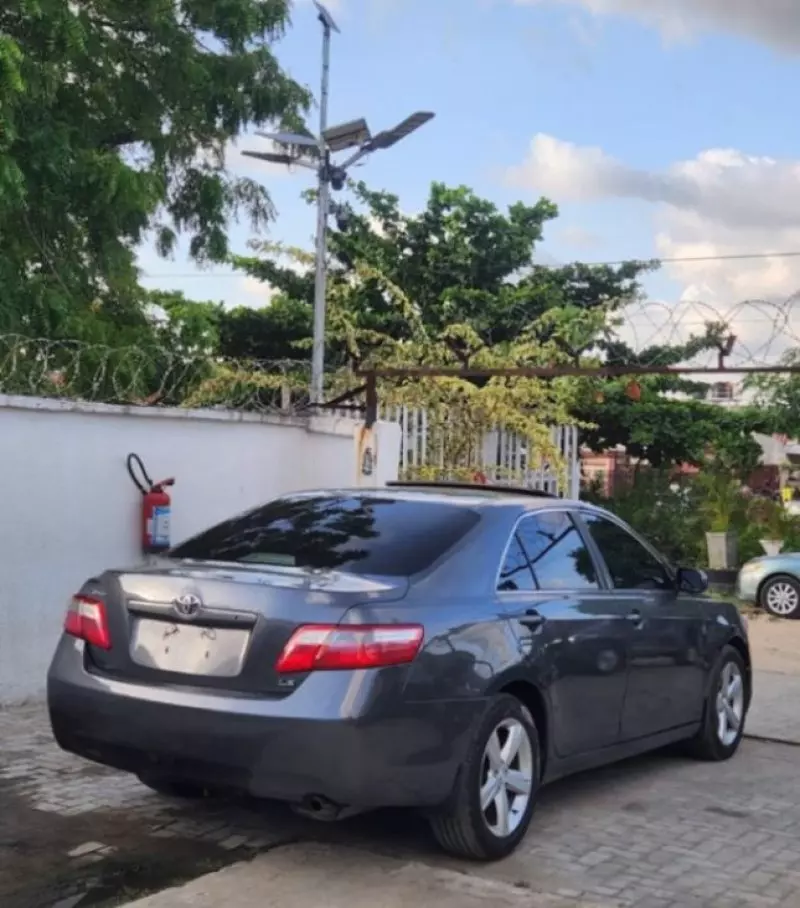 Toyota Camry   - 2007