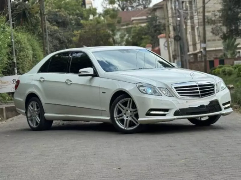 Mercedes-Benz E 250   - 2012