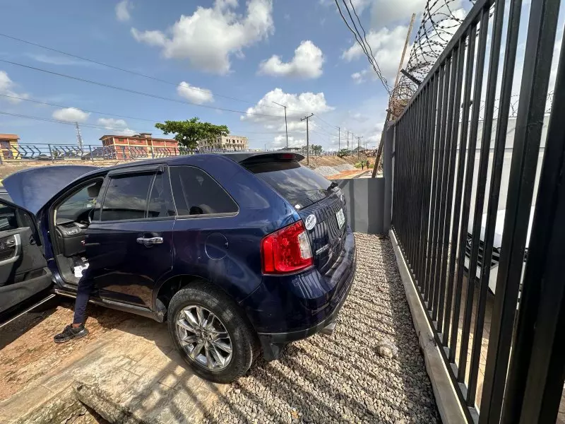 Ford Edge 3.5L    - 2011