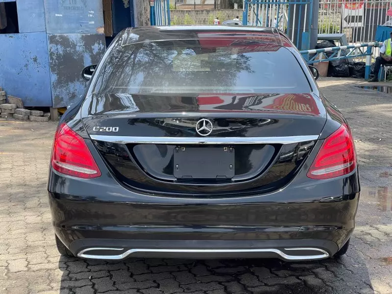 Mercedes-Benz C200   - 2015