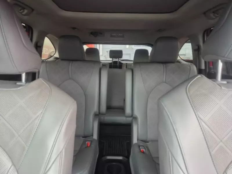 Toyota Highlander   - 2021
