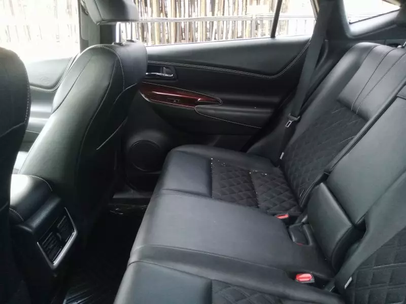 Toyota Harrier   - 2014