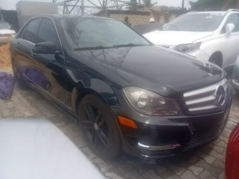 Mercedes-Benz C 300   - 2023