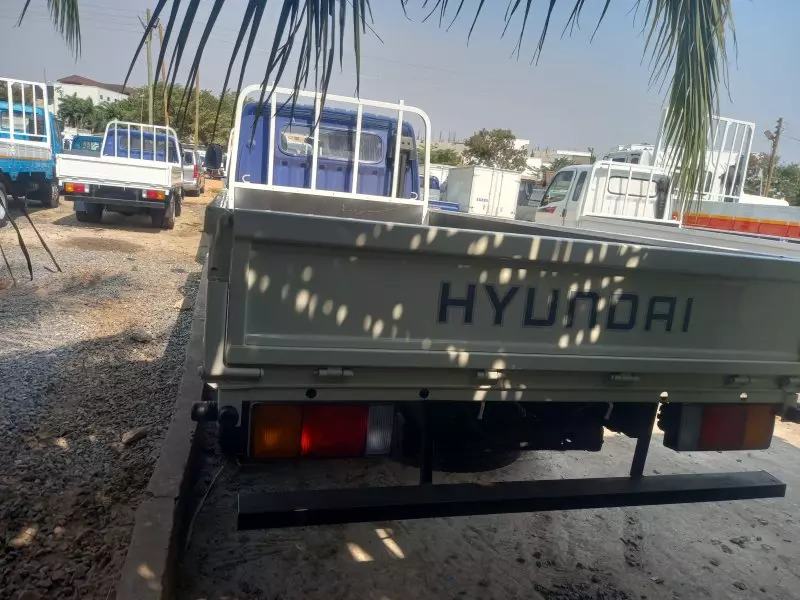 Hyundai Mighty   - 2002