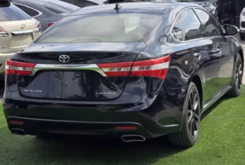 Toyota Avalon   - 2014