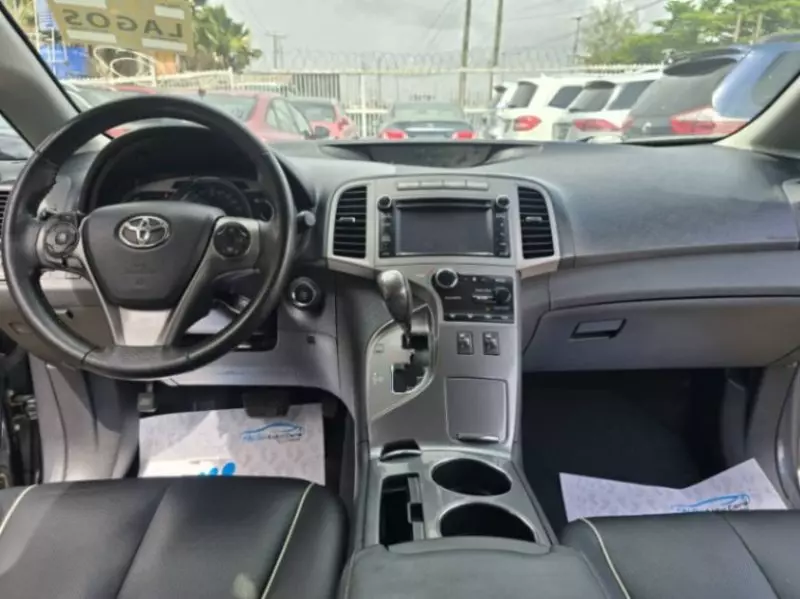Toyota Venza   - 2013