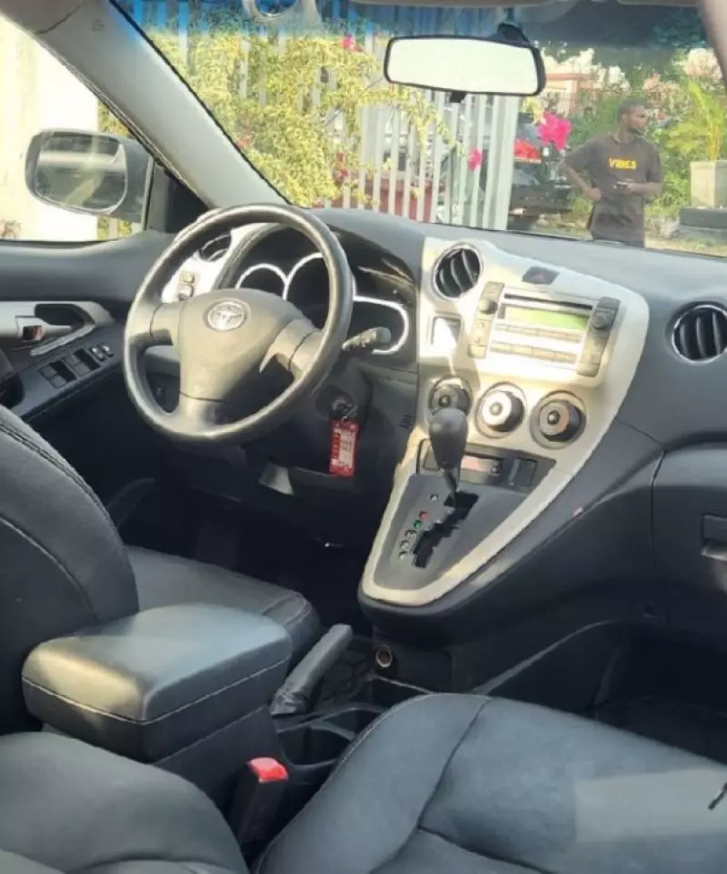 Toyota Matrix   - 2010